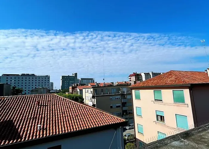 Alojamento de Acomodação e Pequeno-almoço Venezia Stella *